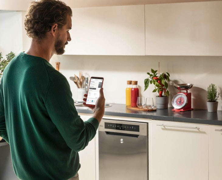 How much water does the dishwasher consume?